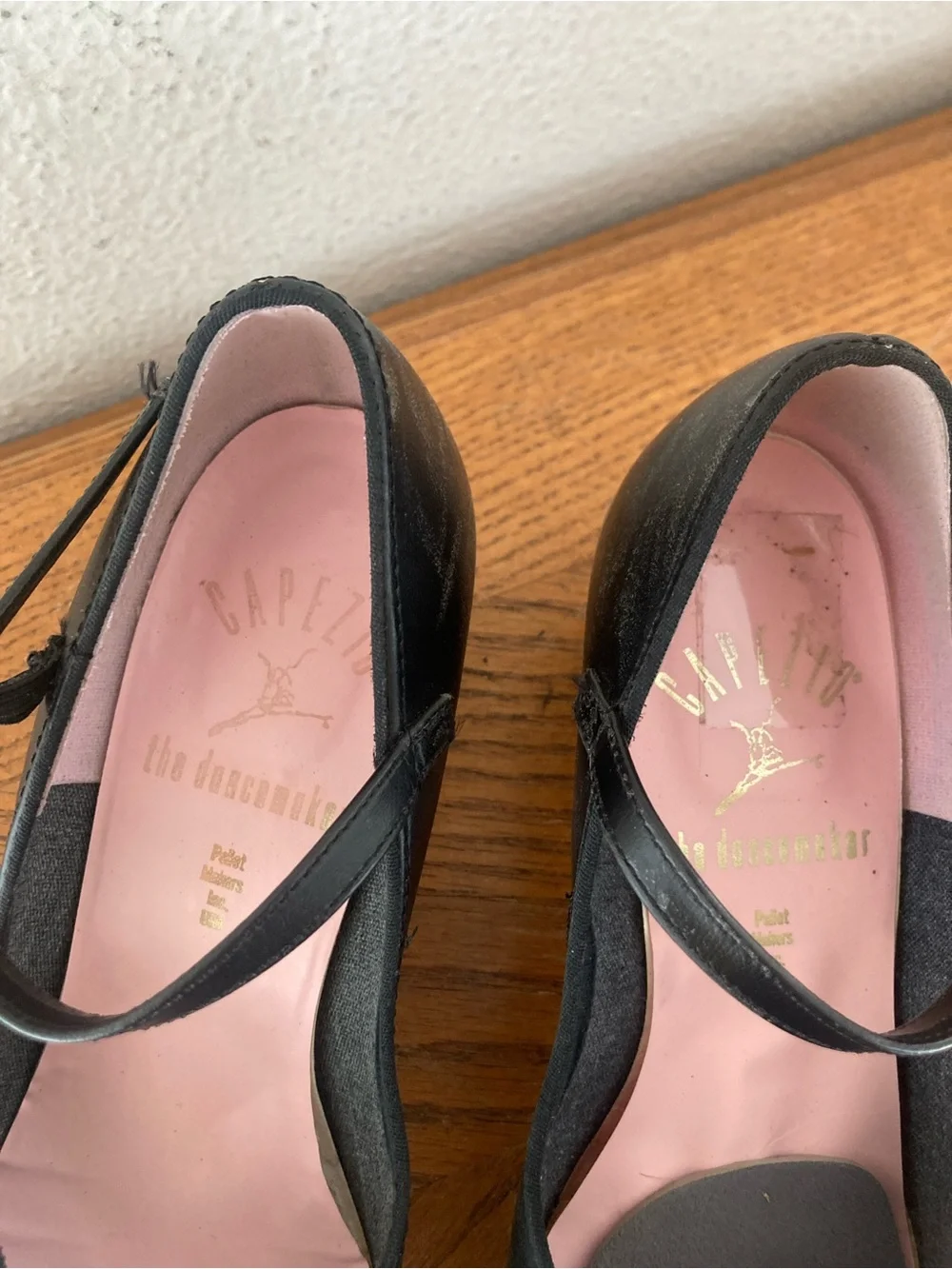 CAPEZIO “The Dancemaker” Black Leather Dancing Shoes Size 7 Medium